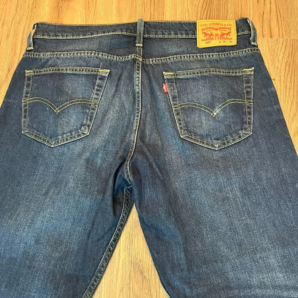 Levi's 569 Loose Straight Jeans Dark Wash Skater Cowboy Y2K Measures 38x32